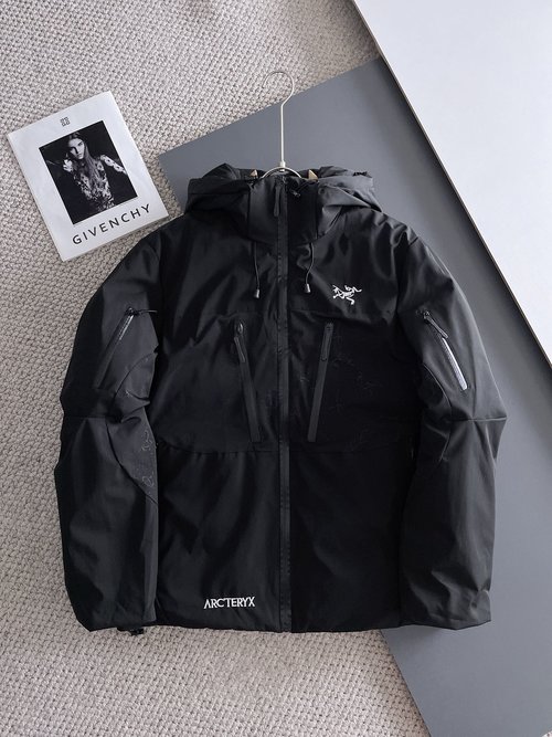 ArcTeryx Premium 90% Down Jacket with Classic Logo