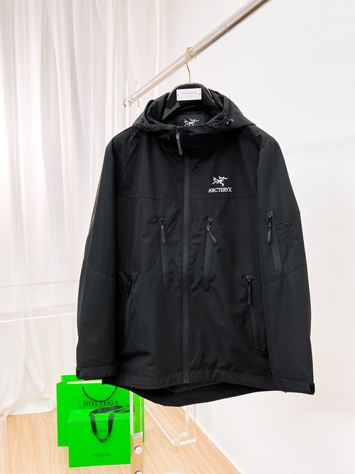 ArcTeryx Premium Jacket with Breathable Fabric and Great Fit