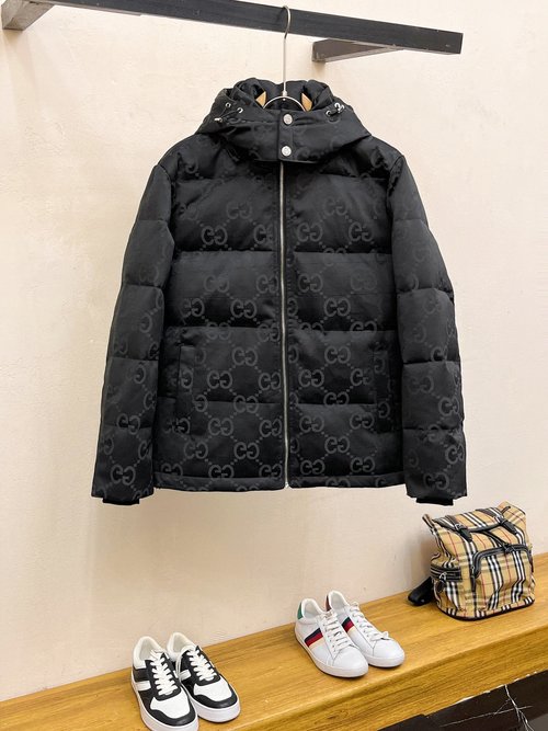 Gucci Down Filled Jacket with Classic Logo and Color Block