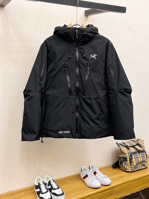 ArcTeryx 90% Goose Down Versatile, Warm and Lightweight Jacket