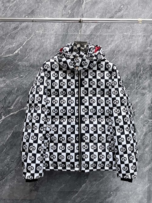 Gucci High - end Down Jacket with 90% Down and Logo