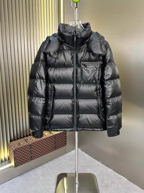 Prada High - end 90 - down Jacket with Logo and Color Blocks