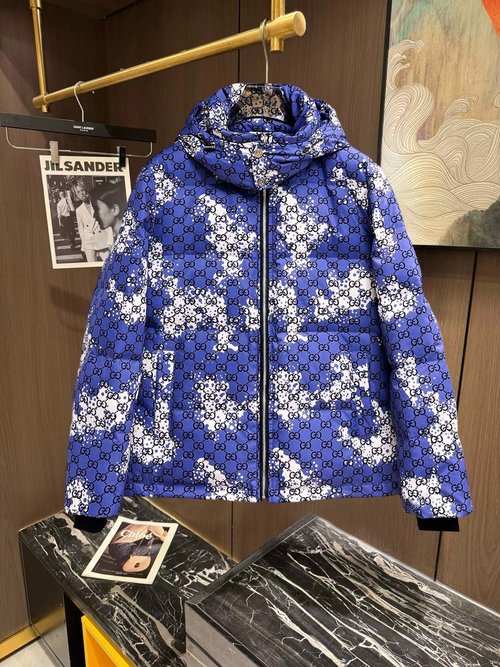 Gucci Premium Down Jacket with 90% Down and Logo