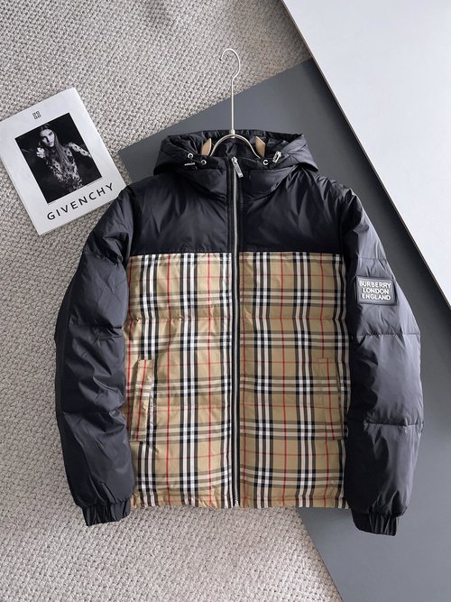 Burberry Premium 90% Down Jacket with Logo and Good Warmth