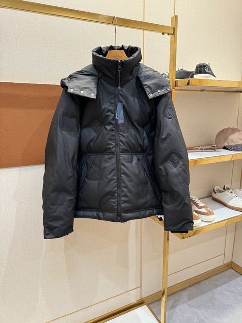 Louis Vuitton Premium 90% Down Jacket with Logo and Color Block