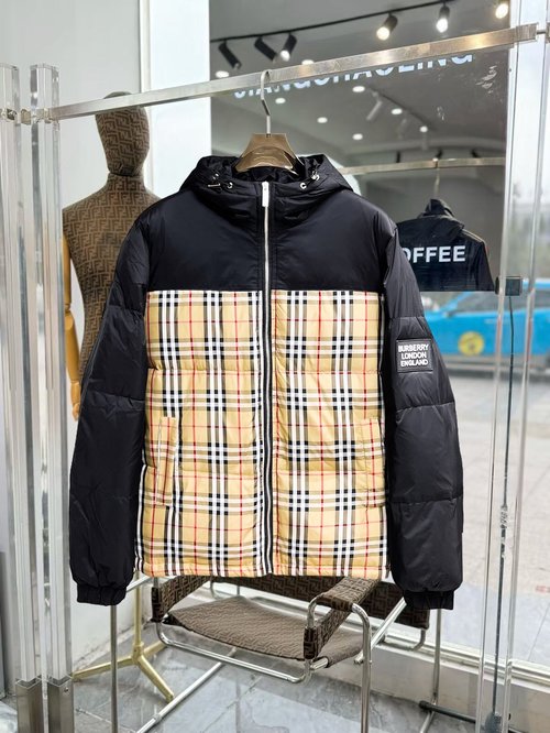 Burberry 90% Down Filled Jacket with Classic Logo and Color Block