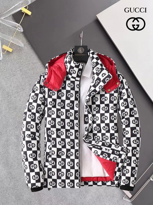 Gucci Premium Down Jacket with 90% Down and Logo