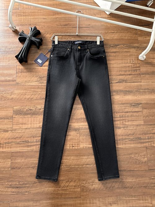 Louis Vuitton Premium Denim Jeans for Multi-Occasion