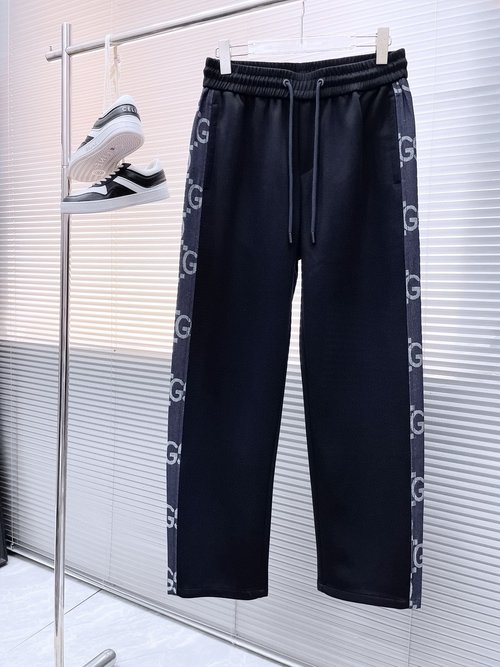 Gucci Custom Fabric Casual Pants with High Visibility