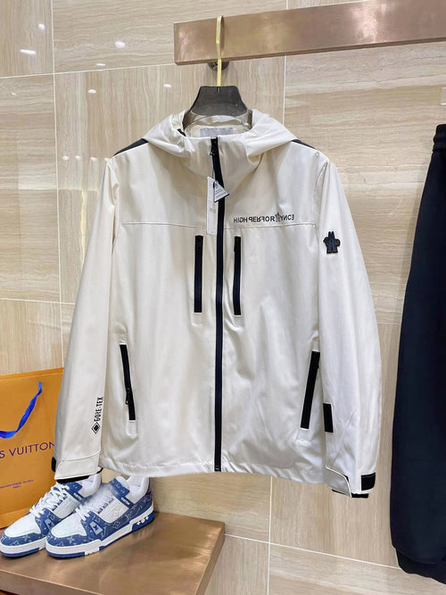 Moncler Two-way Wearing Jacket with High Breathability