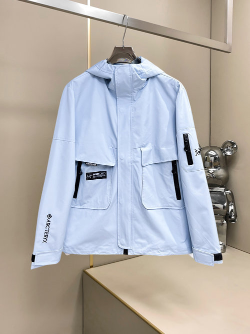 ArcTeryx Comfortable and Well-fitting Returnable Jacket