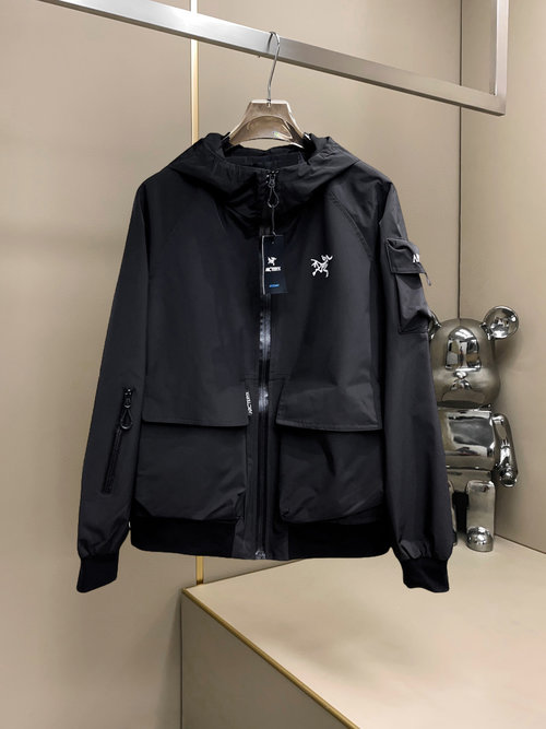 ArcTeryx High-quality Jacket with Breathable Fabric