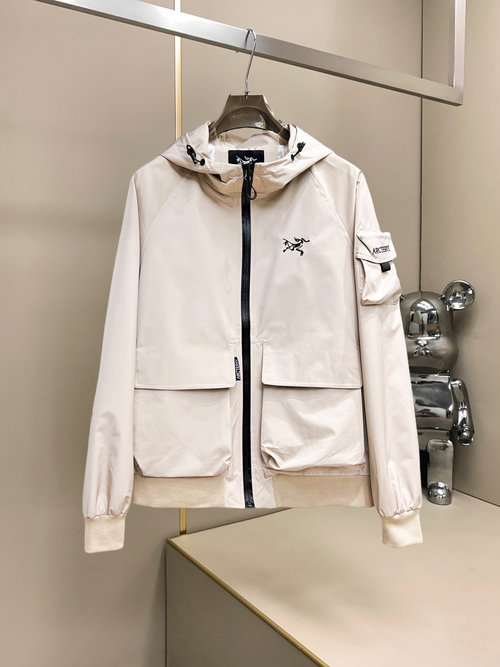 ArcTeryx High-quality Jacket with Breathable Fabric