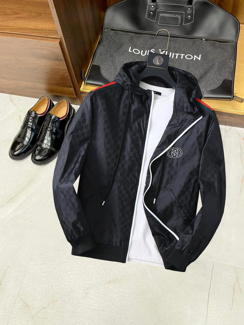 Gucci Premium Jacket with Breathable Fabric and Good Fit
