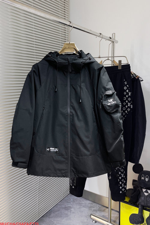 ArcTeryx Early Release Jacket: Supreme Comfort, Ideal Fit