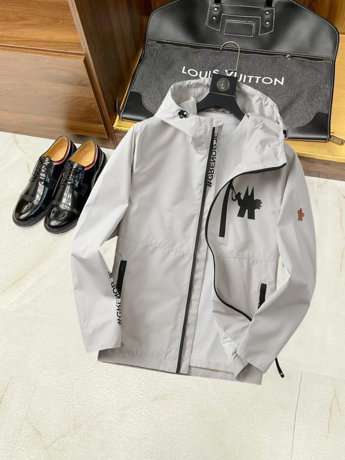 Moncler High-quality Jacket with Breathable Fabric