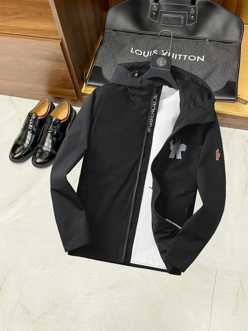 Moncler High-quality Jacket with Breathable Fabric