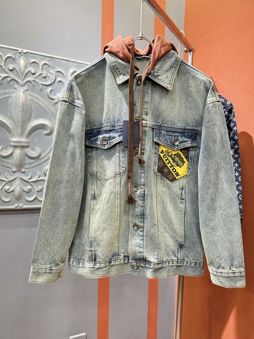 Louis Vuitton Chic Denim Outerwear with Great Comfort