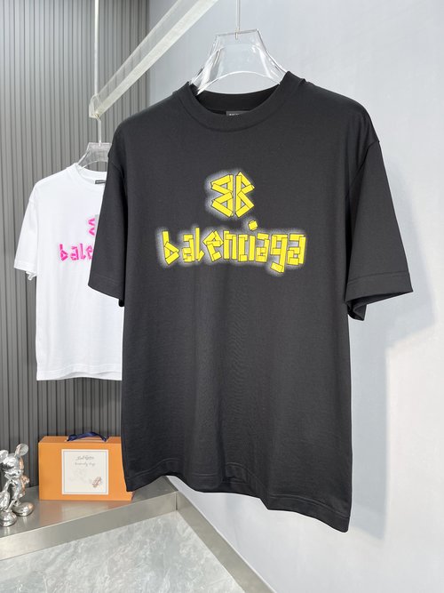 Balenciaga Premium Cotton T-Shirt with Heavy-Duty Logo