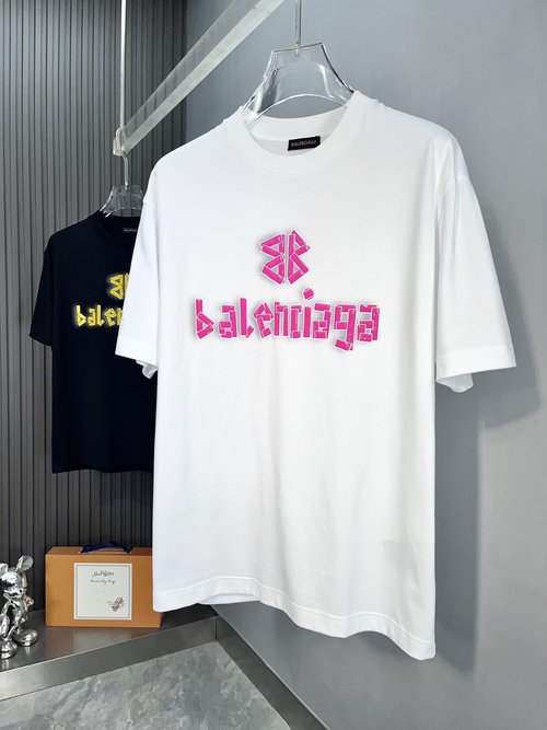 Balenciaga Premium Cotton T-Shirt with Heavy-Duty Logo