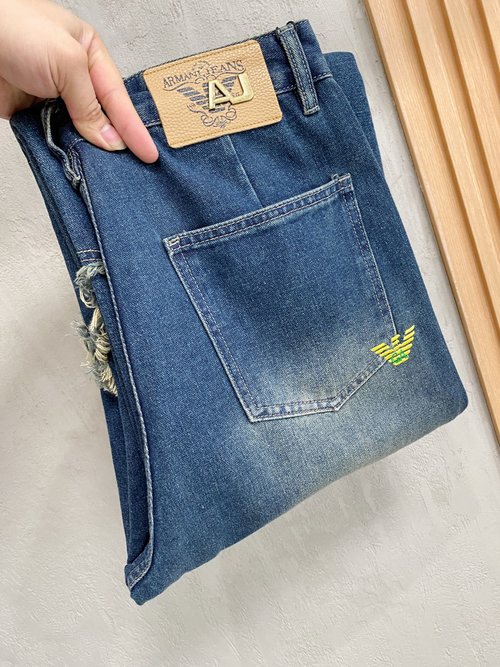Louis Vuitton Pure Color and Perfect Fit Denim Jeans
