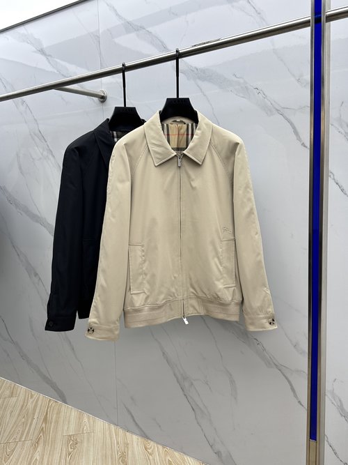 Burberry Fleece - lined Collar Jacket with Horse Embroidery