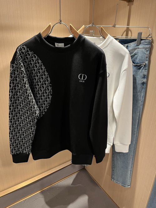 Dior Classic Cotton Long-Sleeve Logo Print Sweatshirt