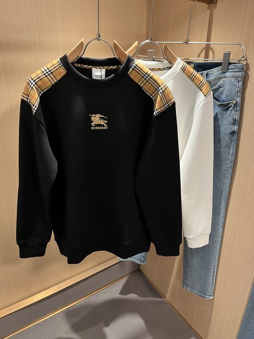 Burberry Basic Cotton Round Neck Logo Embroidered Sweatshirt