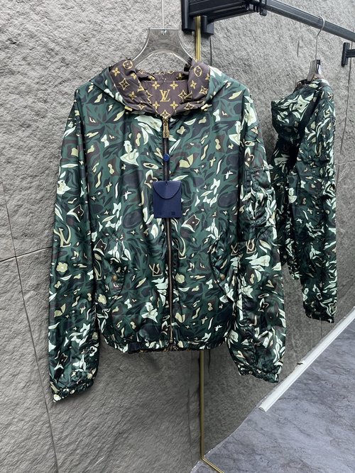 Louis Vuitton Double-Sided Camouflage Hooded Jacket