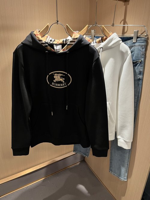 Burberry Casual Cotton Hooded Sweatshirt with Logo Embroidery