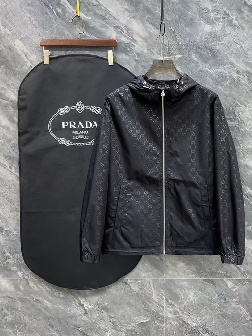 Gucci Returnable Jacket with High Comfort and Good Fit