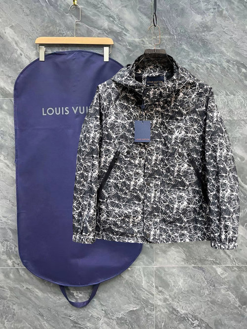 Louis Vuitton Returnable Jacket, Premium Fabric, Great Fit