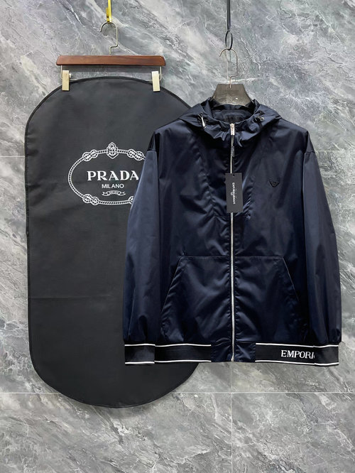 Armani Return Allowed Jacket with High Comfort