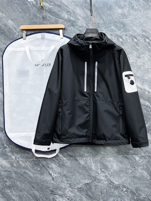 Moncler Return Allowed Jacket with High Comfort