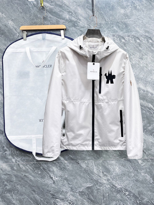 Moncler Retro - style Jacket with High - end Fabric