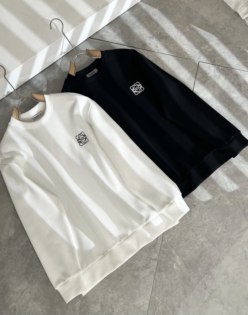 Loewe Stylish Stitched Logo Long Sleeve Pullover for Elegance