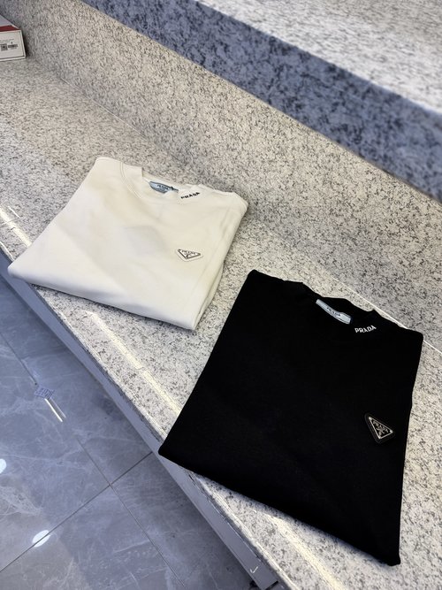 Prada Soft and Skin - Friendly Double - layer Long Cotton Pullover