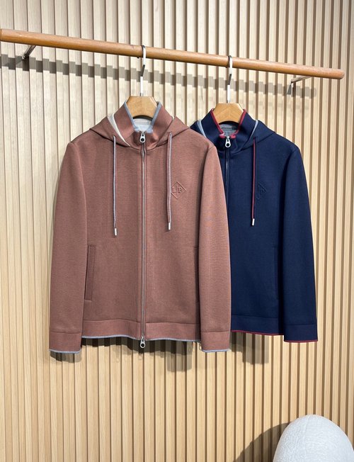 Loro Piana Luxury Knit Jacket with Soft and Breathable Fabric