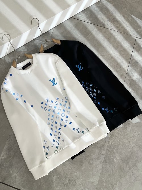 Louis Vuitton Long-Sleeve Sweatshirt with Logo and Premium Texture