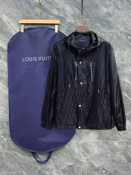 Louis Vuitton Premium Jacket with Breathable Fabric and Great Fit