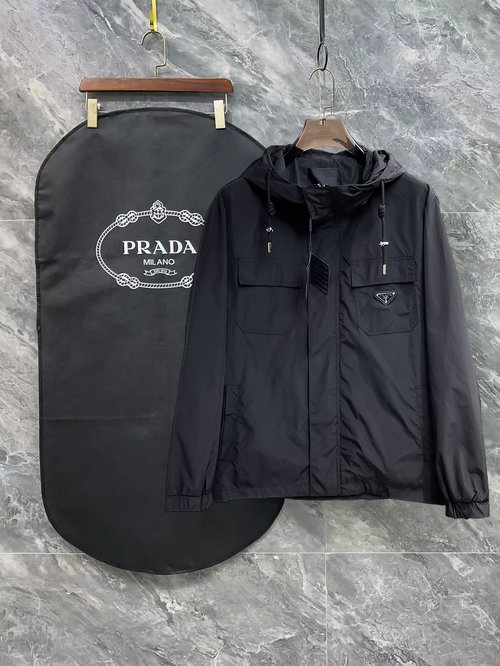 Prada Premium Jacket with Breathable Fabric and Great Fit