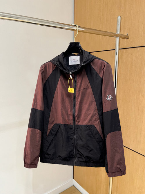 Moncler Luxury Jacket, Mirroring Official Site s Craftsmanship