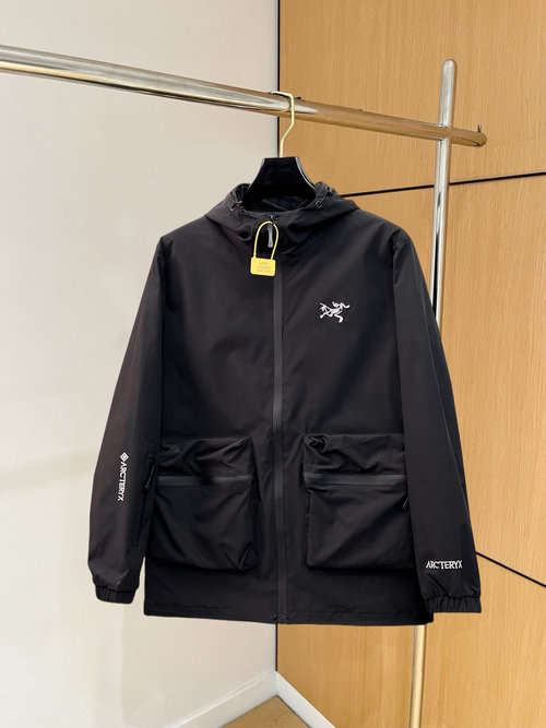 ArcTeryx High-Quality Jacket with Exquisite Craftsmanship