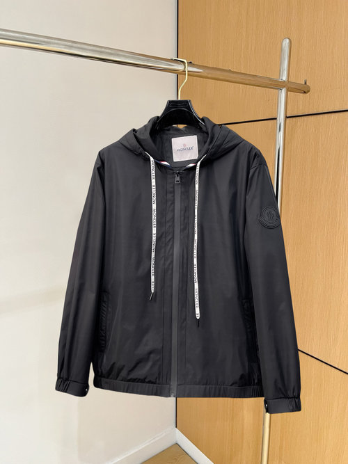 Moncler Reversible Jackets with High Comfort and Quality