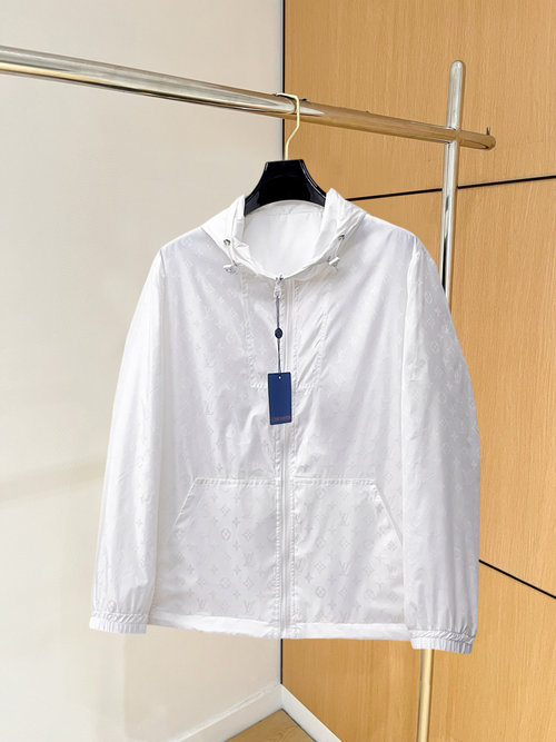 Louis Vuitton Double-sided Jacket with High Comfort and Good Fit