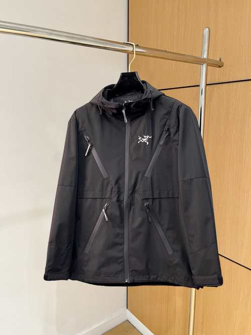 ArcTeryx Double-sided Jacket with High Comfort and Quality