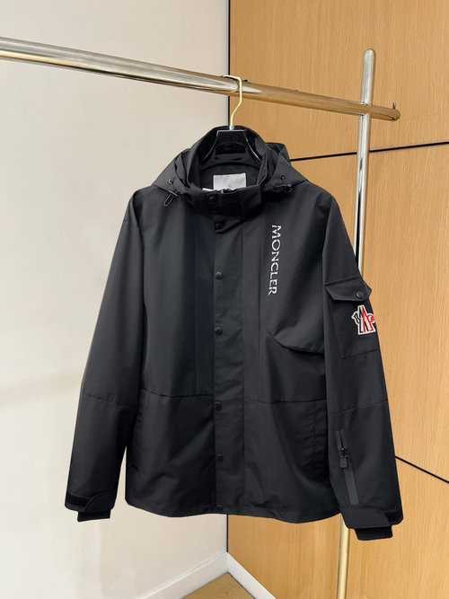 Moncler Jacket with Premium Fabric and Good Fit