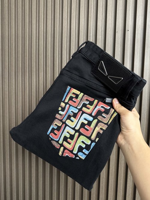 Fendi Slim-Fit Stretchy Jeans with Colorful Logo Pocket