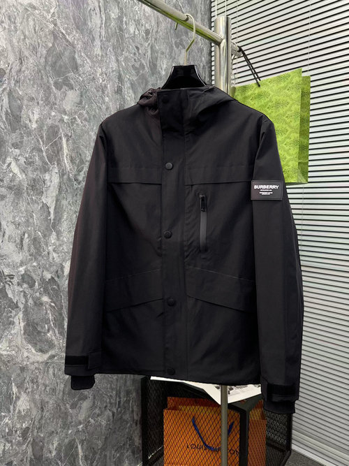 Burberry Early Release Jacket Made of Premium Fabric