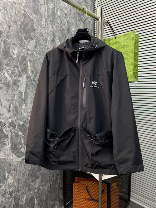 ArcTeryx Double-sided Jacket with High Comfort and Good Fit